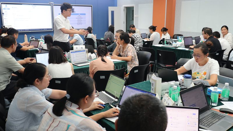 网课平台服务器配置：揭秘背后的技术支撑