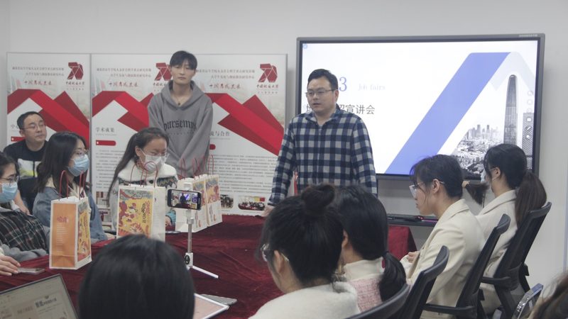 教材与习题集的搭配应遵循以下原则：
