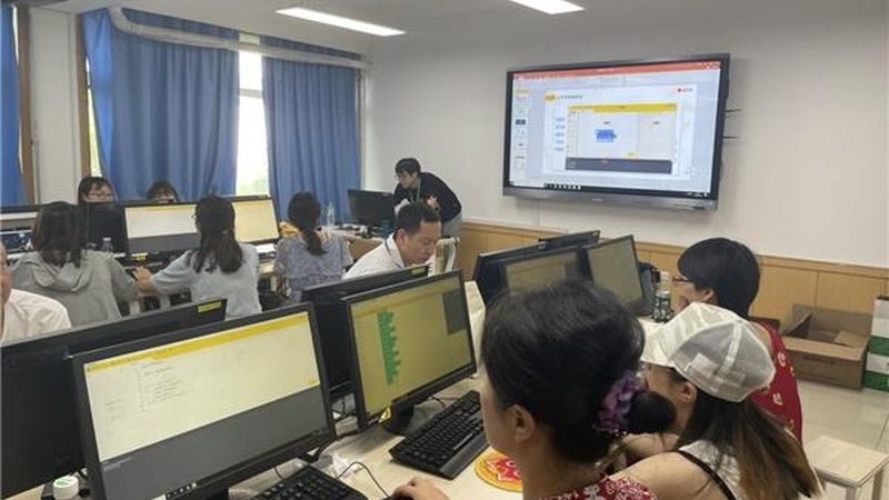 网络课程平台如何选择？揭秘四大关键因素